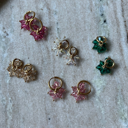 6 kristallia -korvakorut