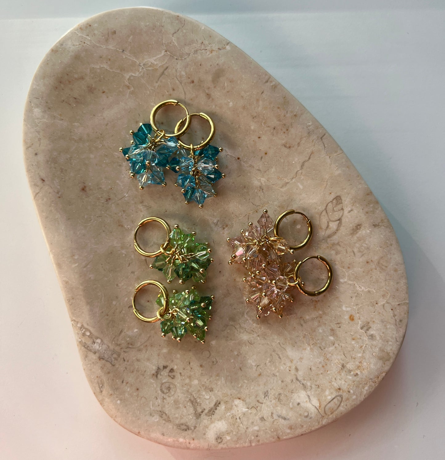 Crystal cluster -korvakorut