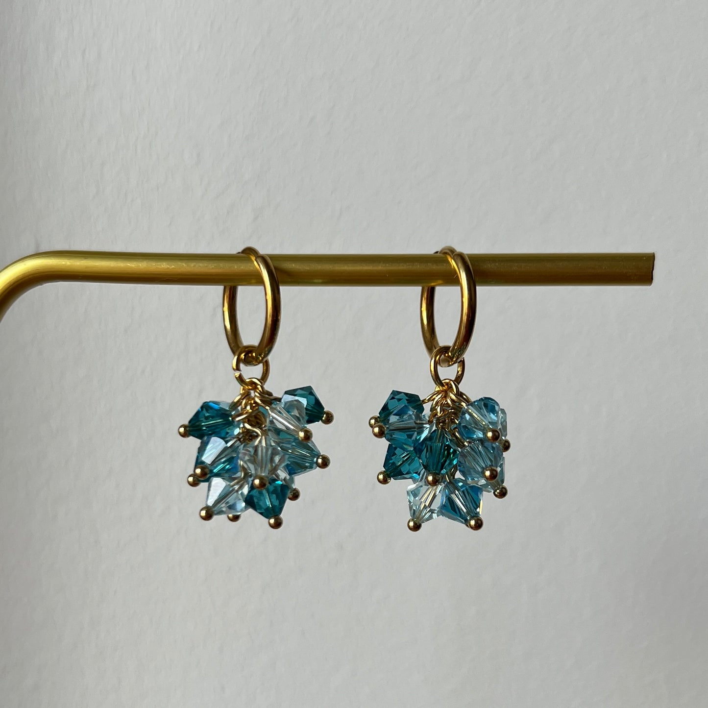 Crystal cluster -korvakorut