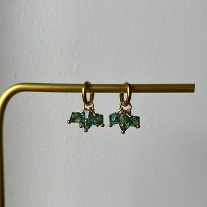 6 kristallia -korvakorut