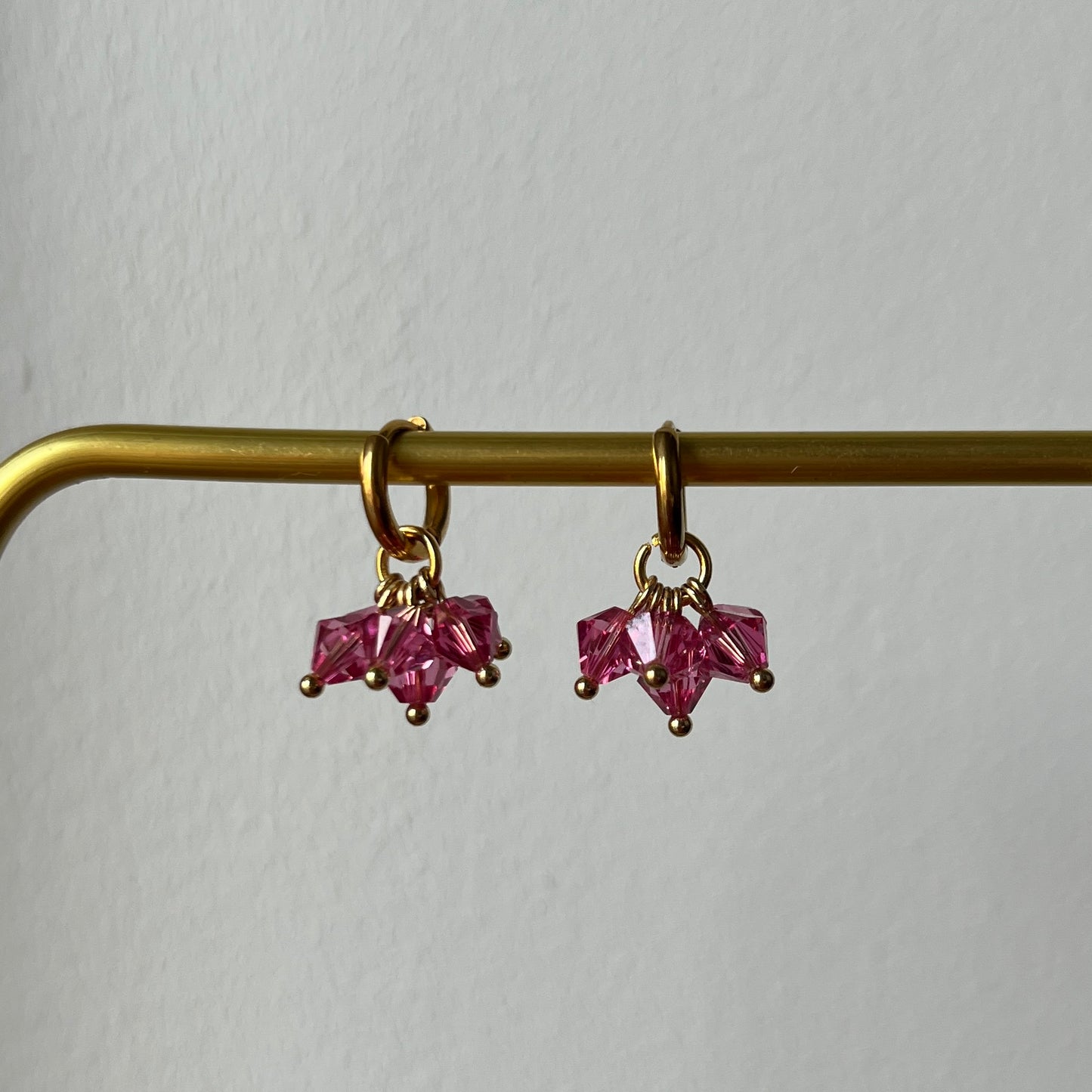 6 kristallia -korvakorut