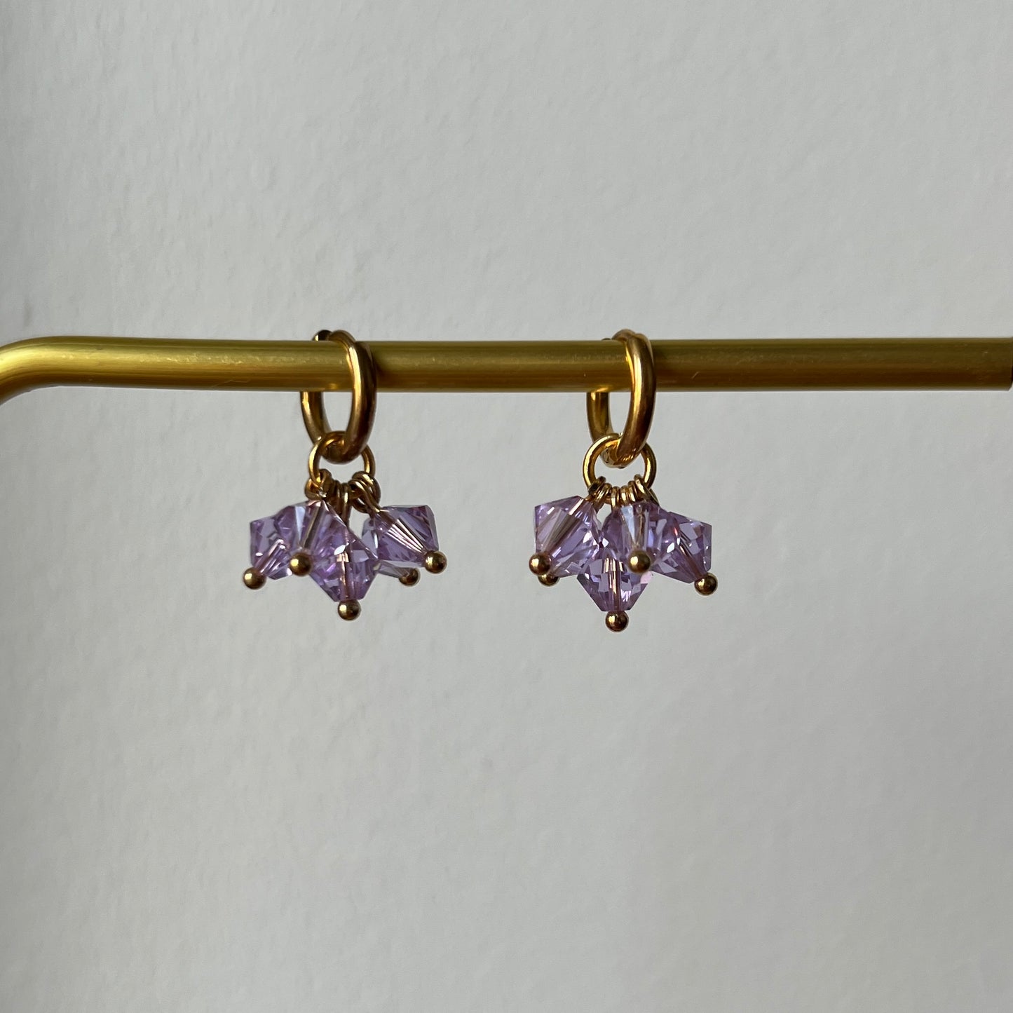 6 kristallia -korvakorut